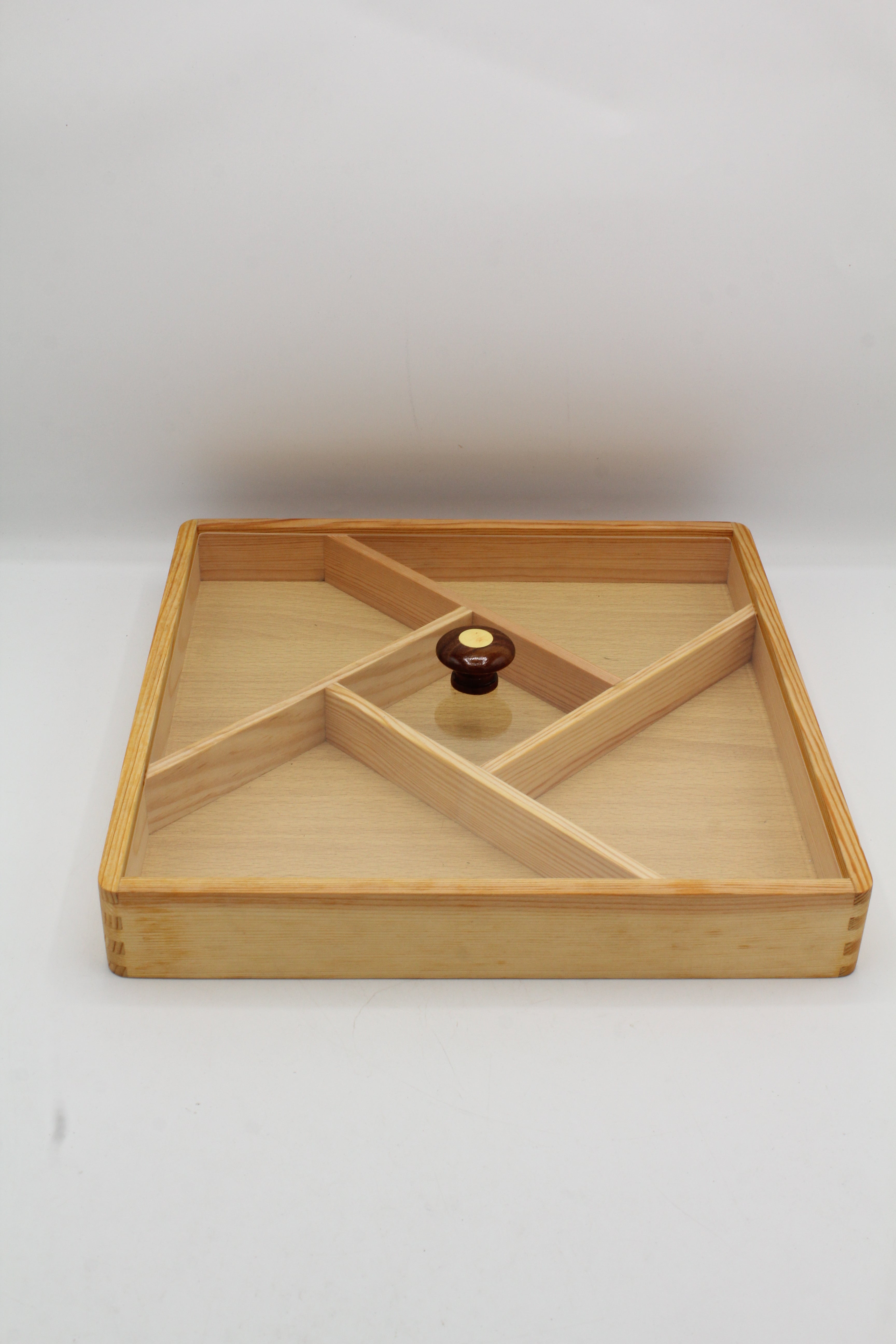 Artisan Pinwheel Divided Wood Server with Lid