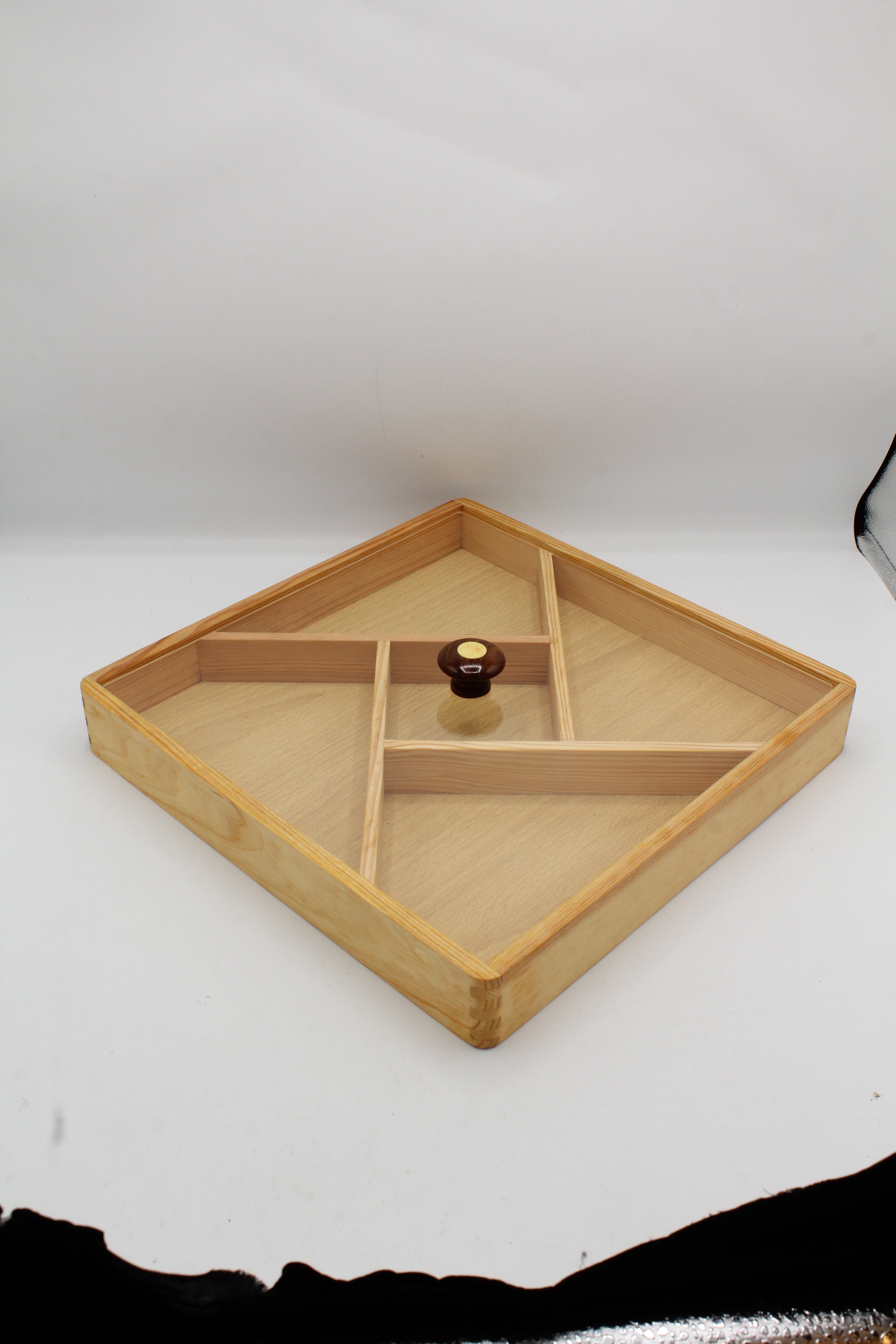 Artisan Pinwheel Divided Wood Server with Lid