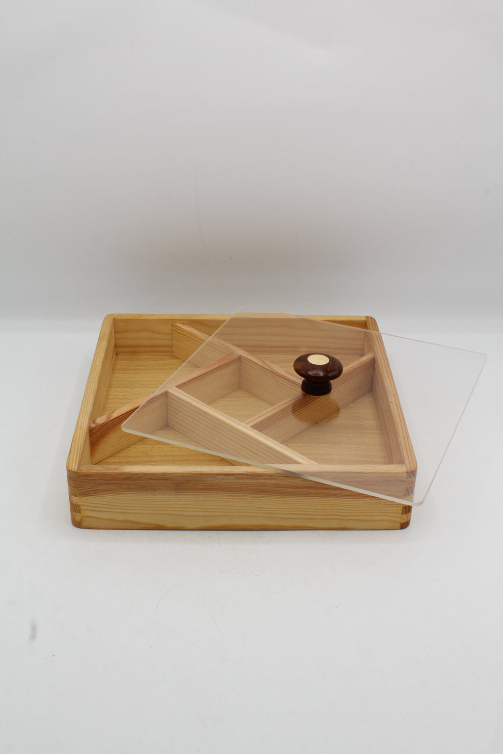 Artisan Pinwheel Divided Wood Server with Lid