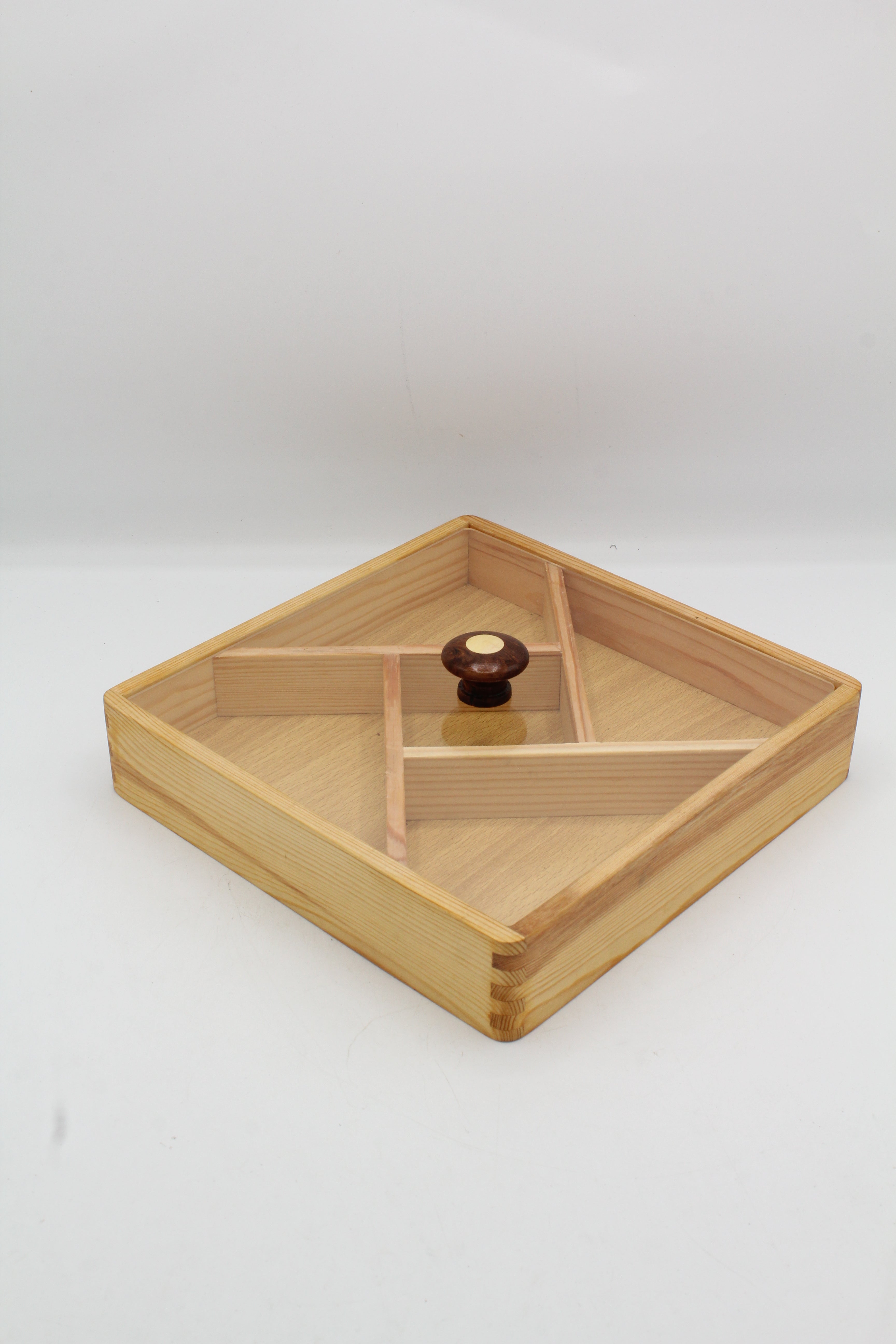 Artisan Pinwheel Divided Wood Server with Lid