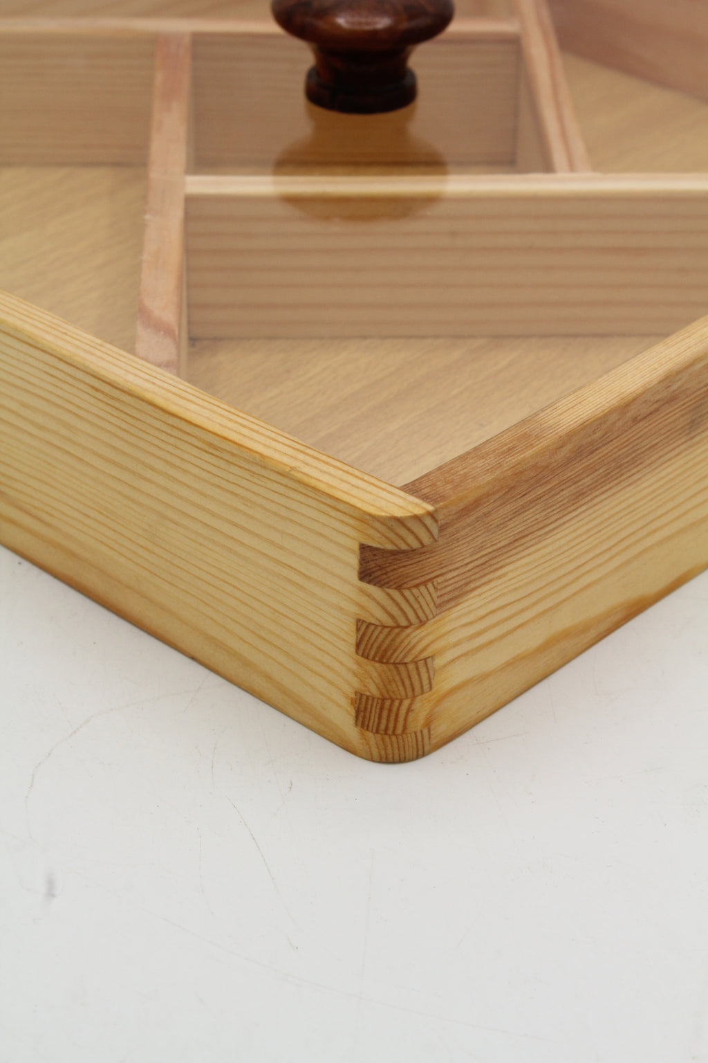 Artisan Pinwheel Divided Wood Server with Lid