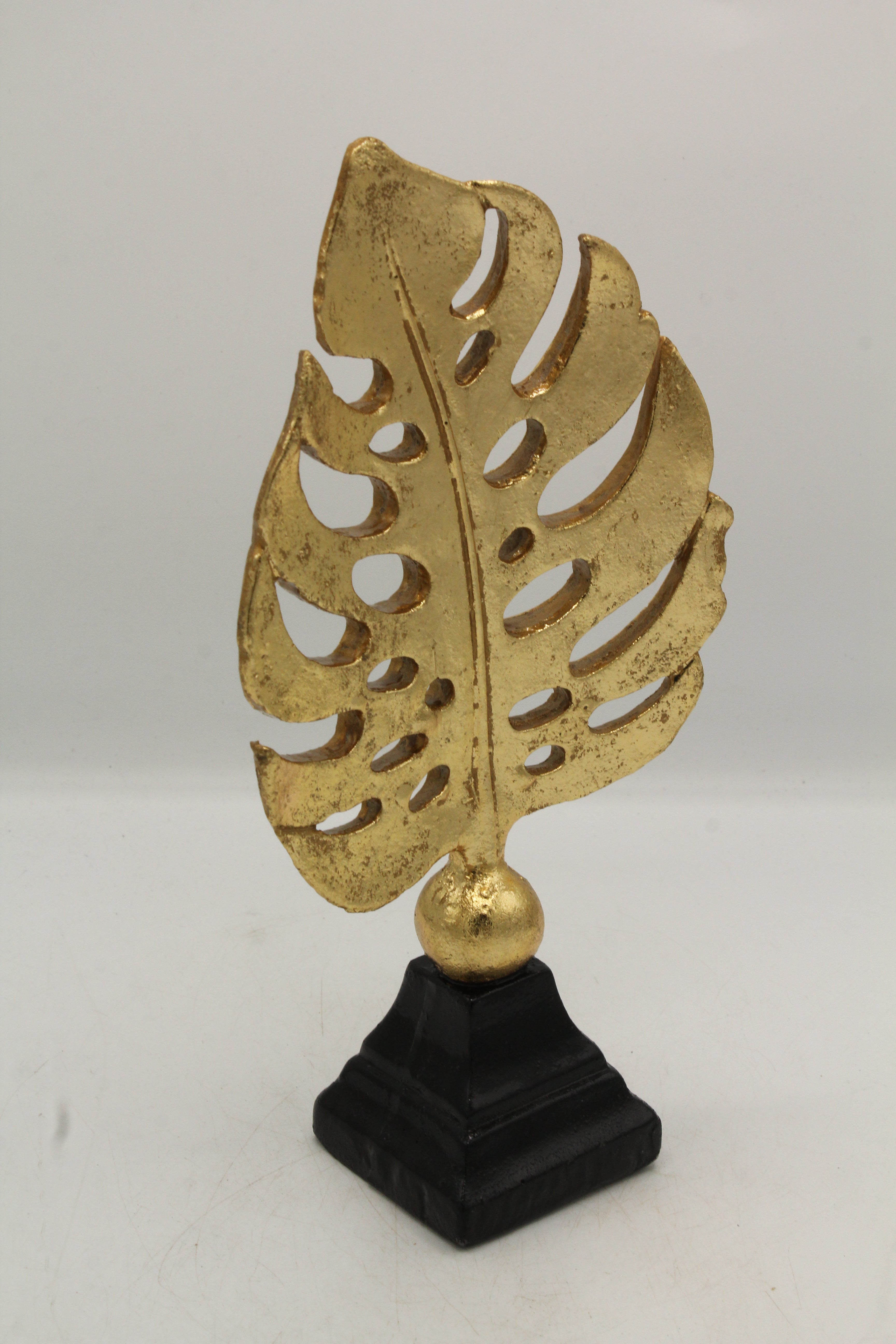 Tropical Gold Monstera Leaf Sculpture