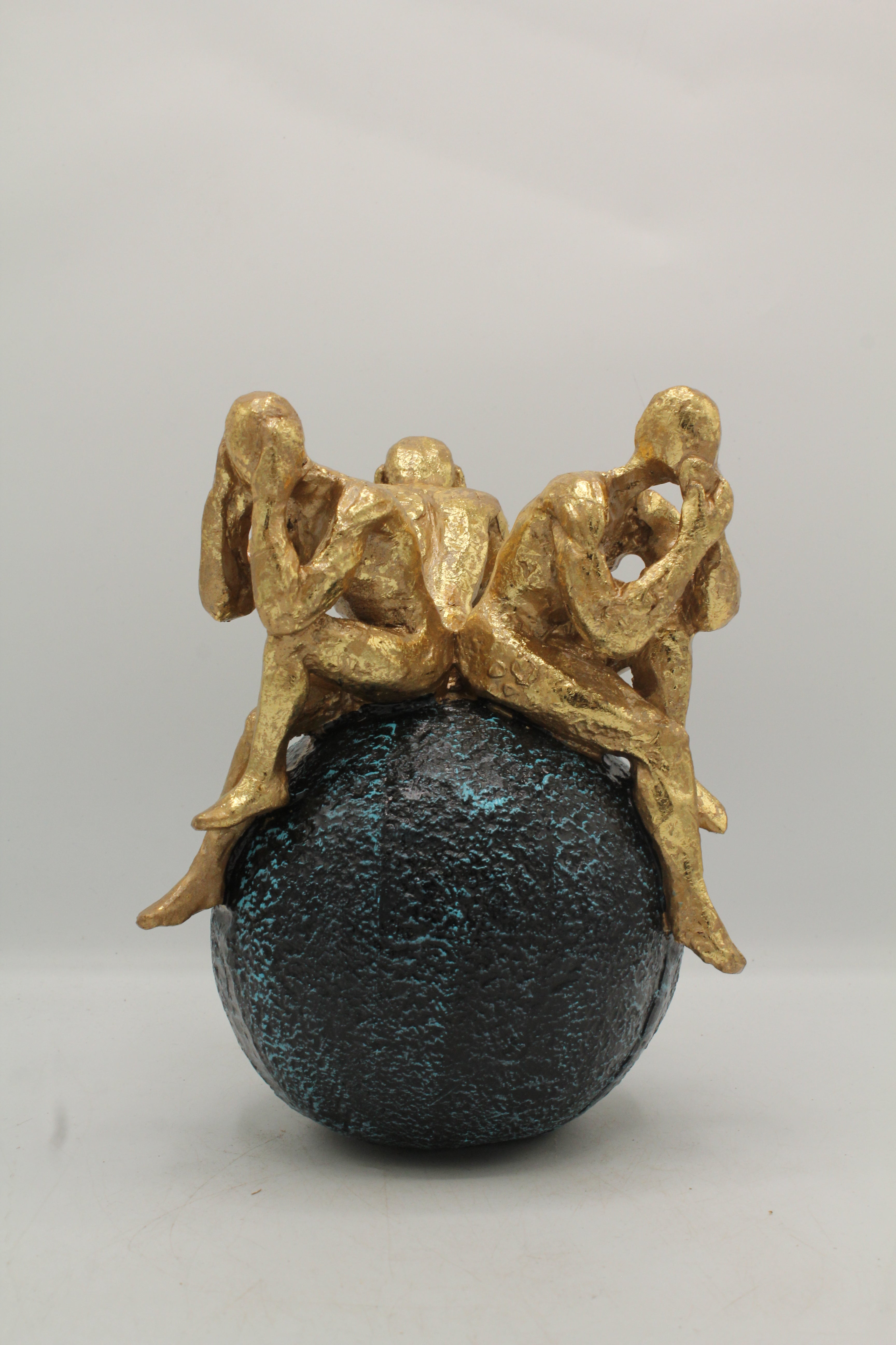 Abstract Gold 'Three Thinkers' Sculpture