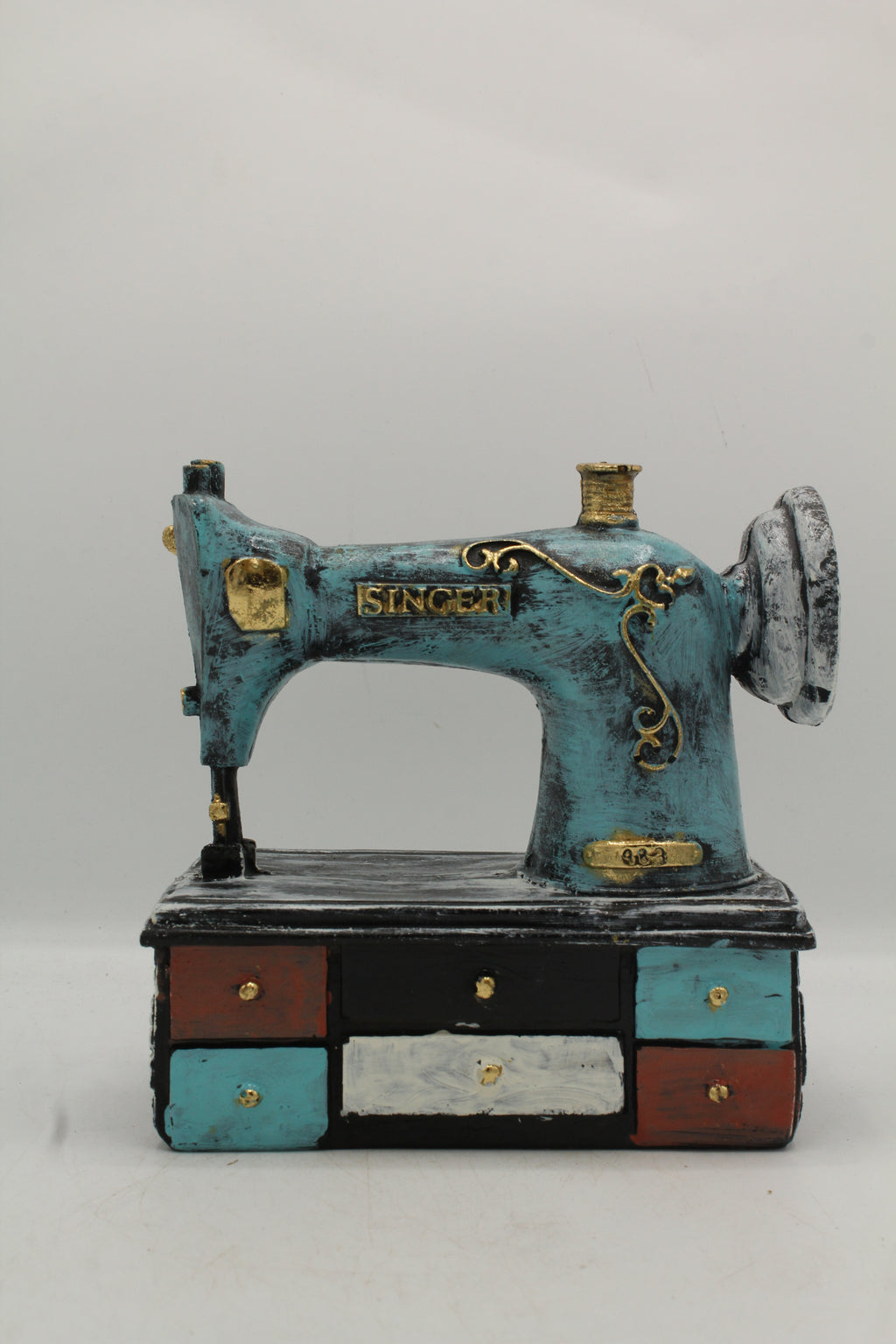 Retro Patina Sewing Machine Decor