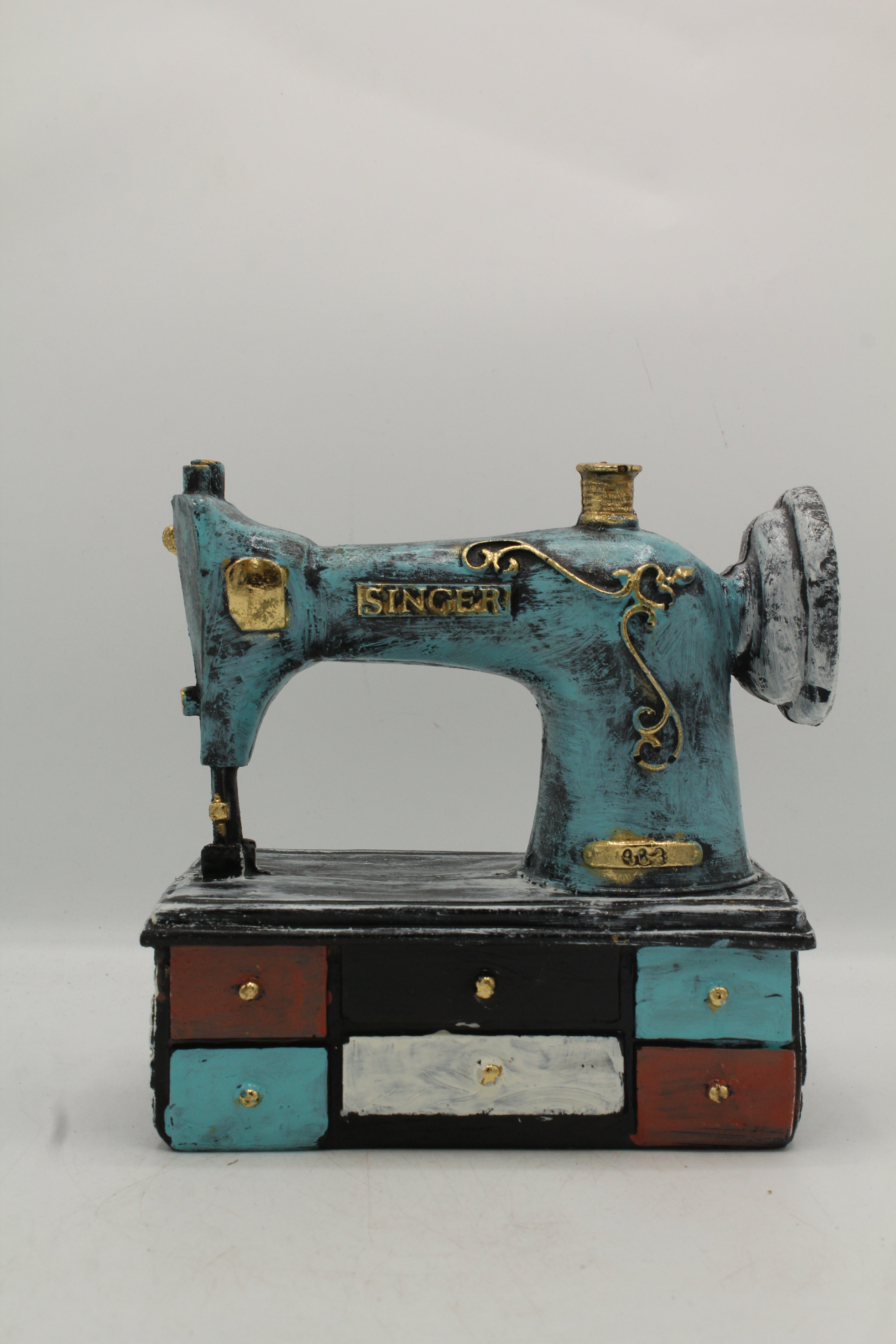 Retro Patina Sewing Machine Decor