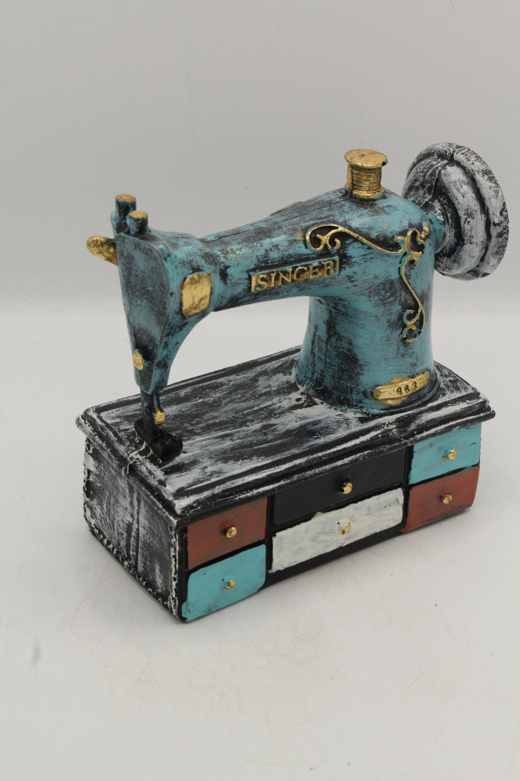 Retro Patina Sewing Machine Decor