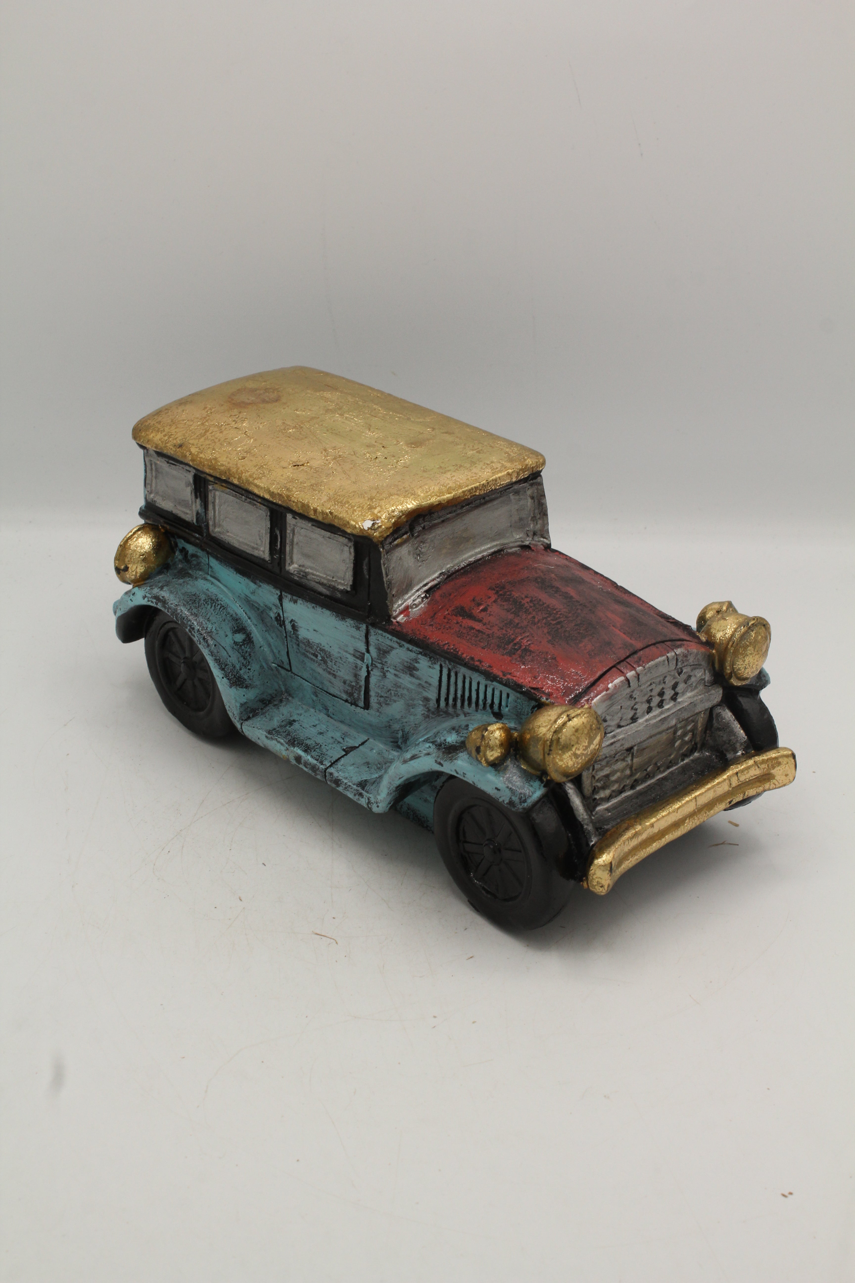 Patina Gold-Roof Vintage Car Decor